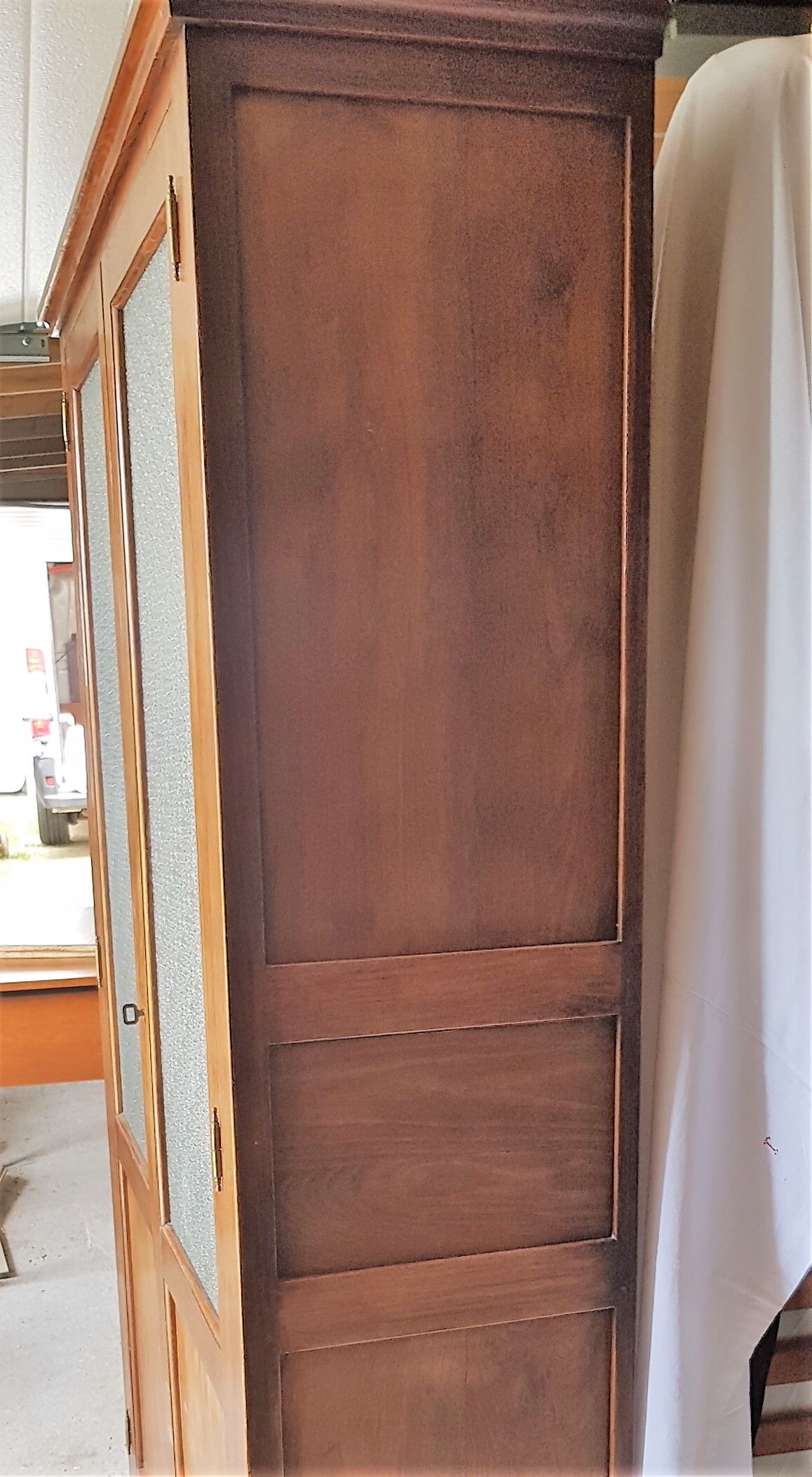 Cabinet old type pharmacy two wooden doors granitées