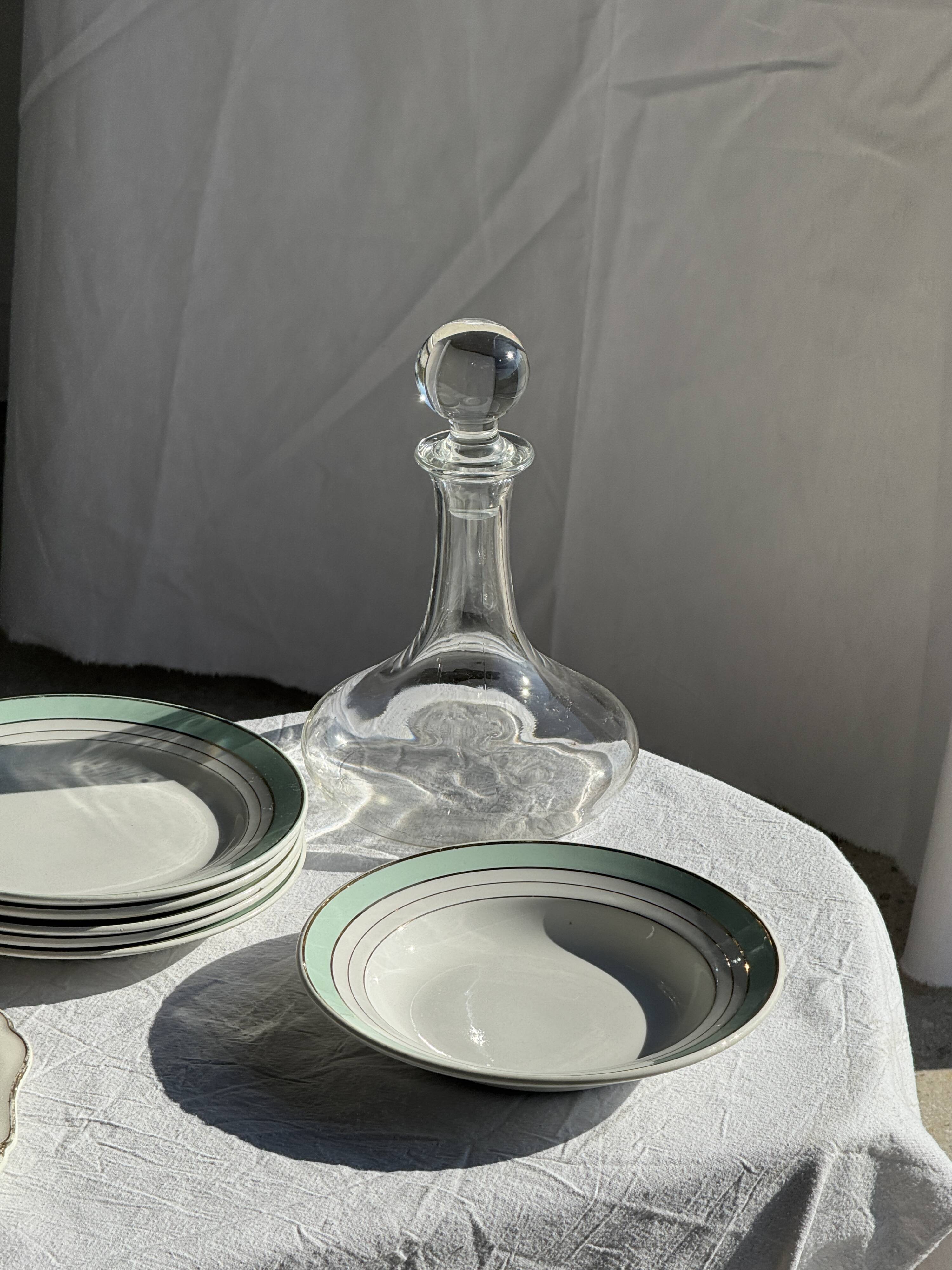 Set of 8 antique turquoise deep plates with a gold rim D22.5