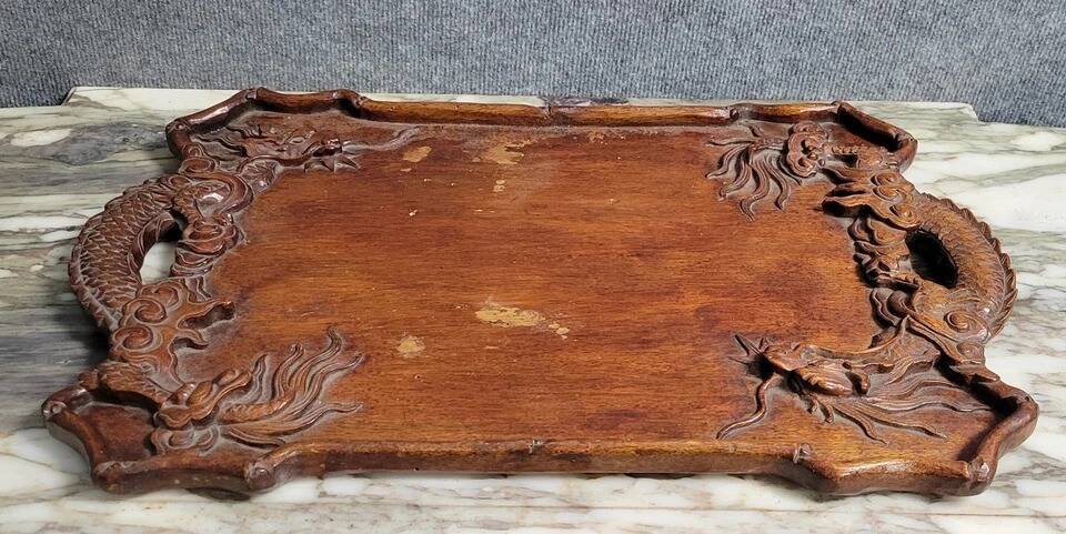 Asie Vers 1900 : plateau aux dragons en bois exotique