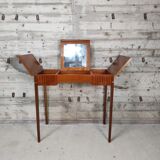 Wooden dressing table