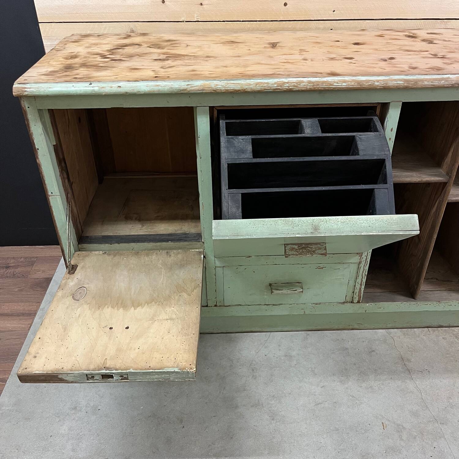 Trade furniture