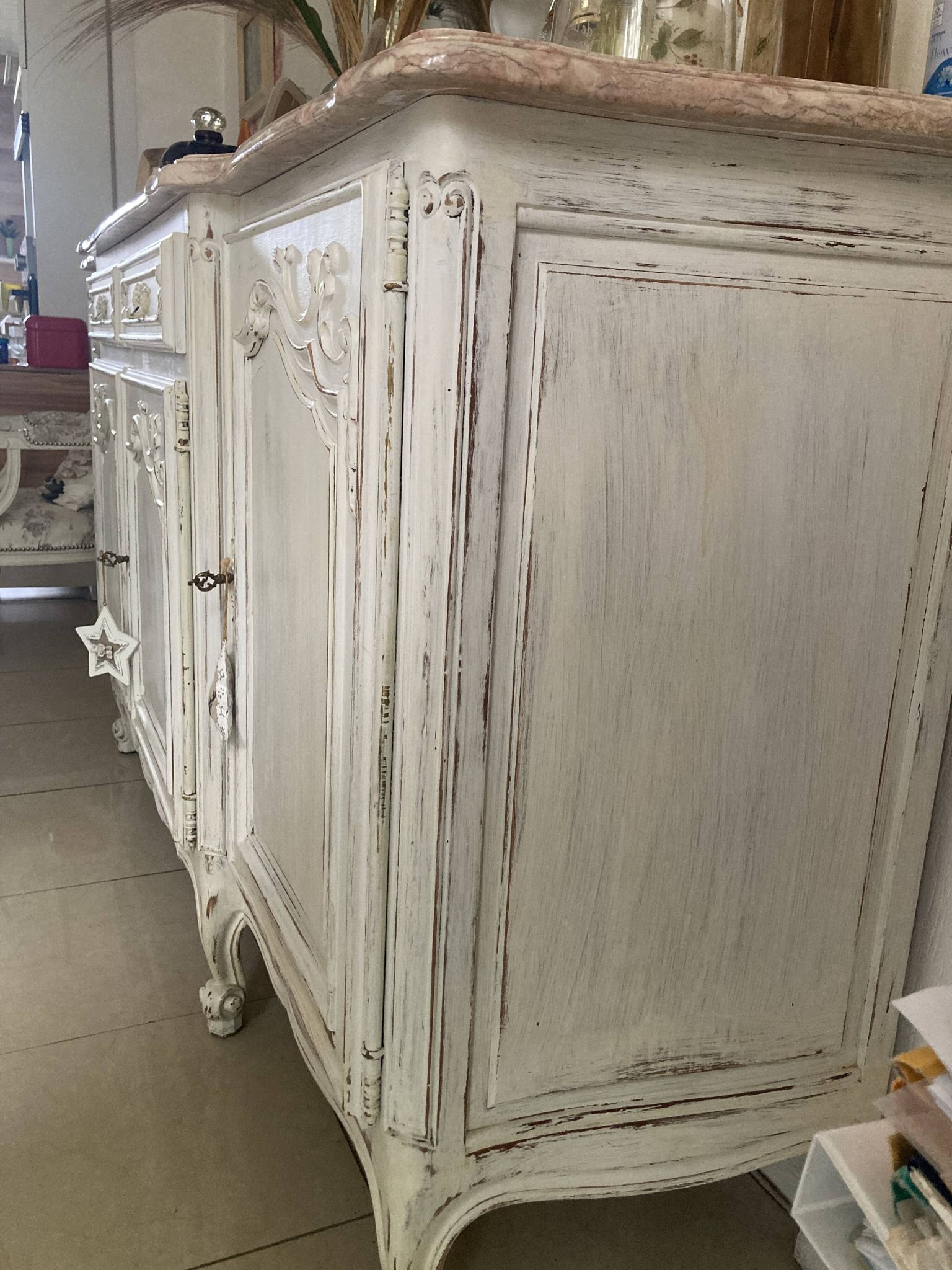 Buffet in cherry wood, Provençal style, renovated in aged white.