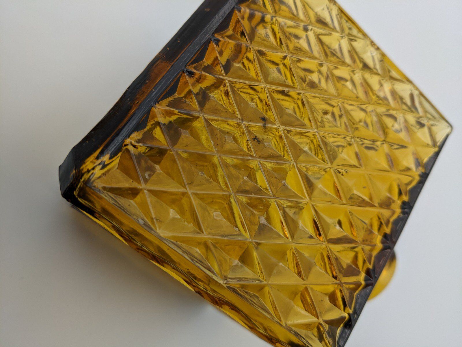 small square carafe, smoked brown