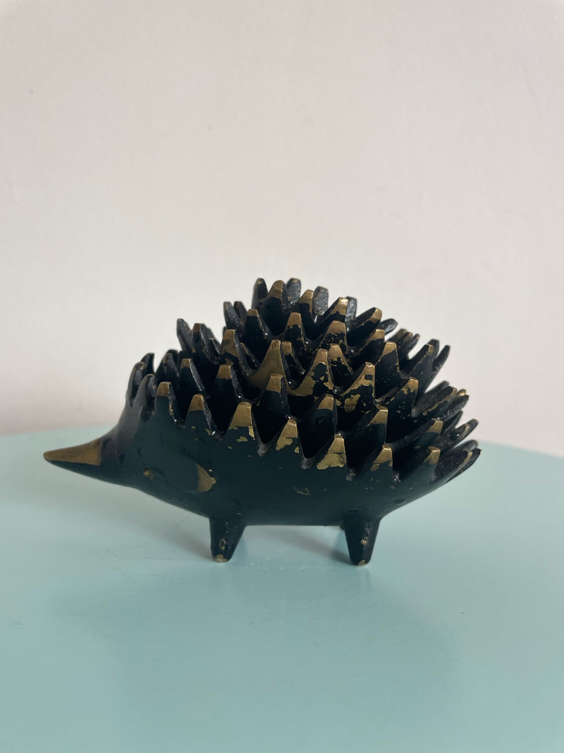 Set of 6 stackable bronze hedgehogs — Walter Bosse, 1920s