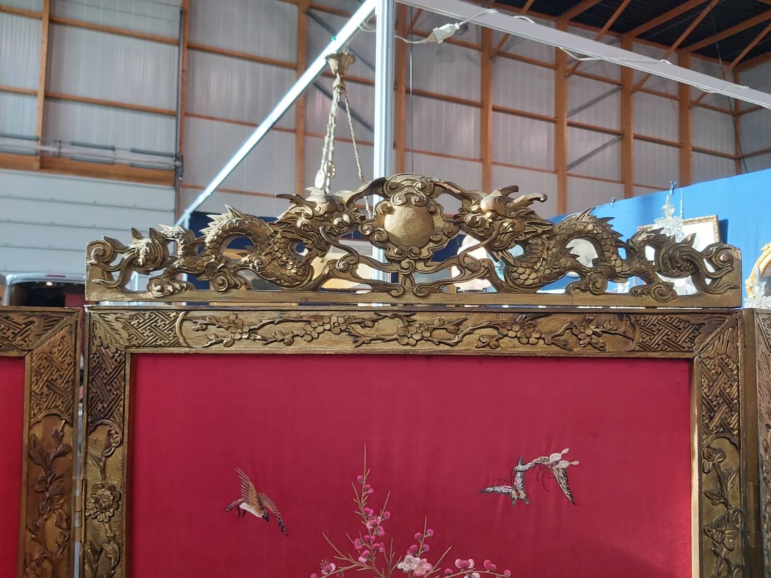 Chinese screen