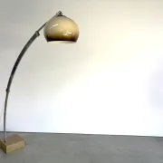 Grand lampadaire à arc extensible, années 1970