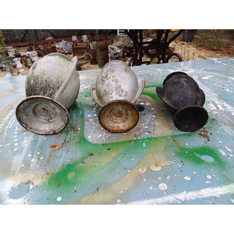 3 cast iron vases from 1900 from Charleville-Mézières