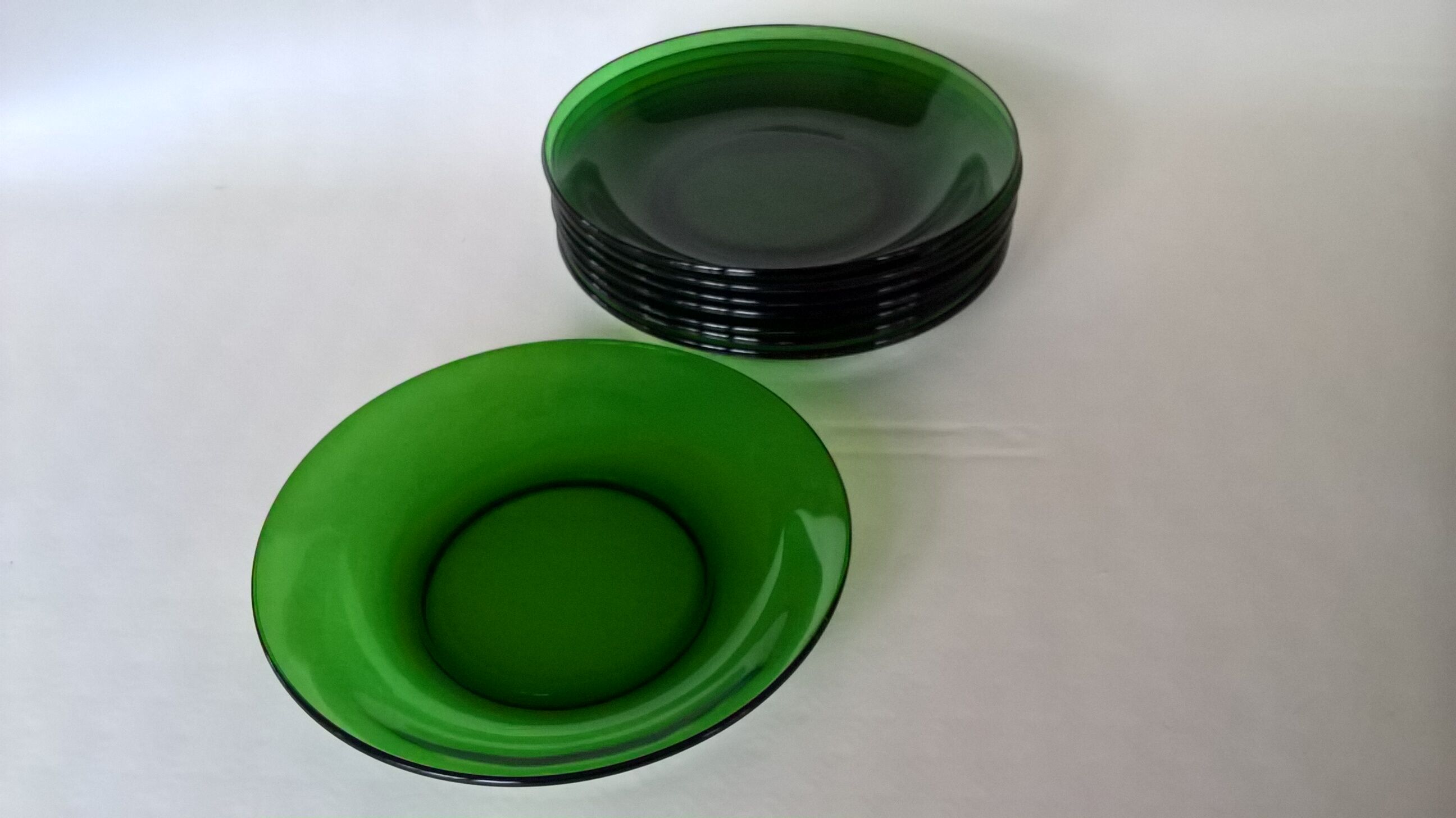 Lot of 8 vereco hollow plates