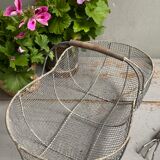 Metal fishing basket