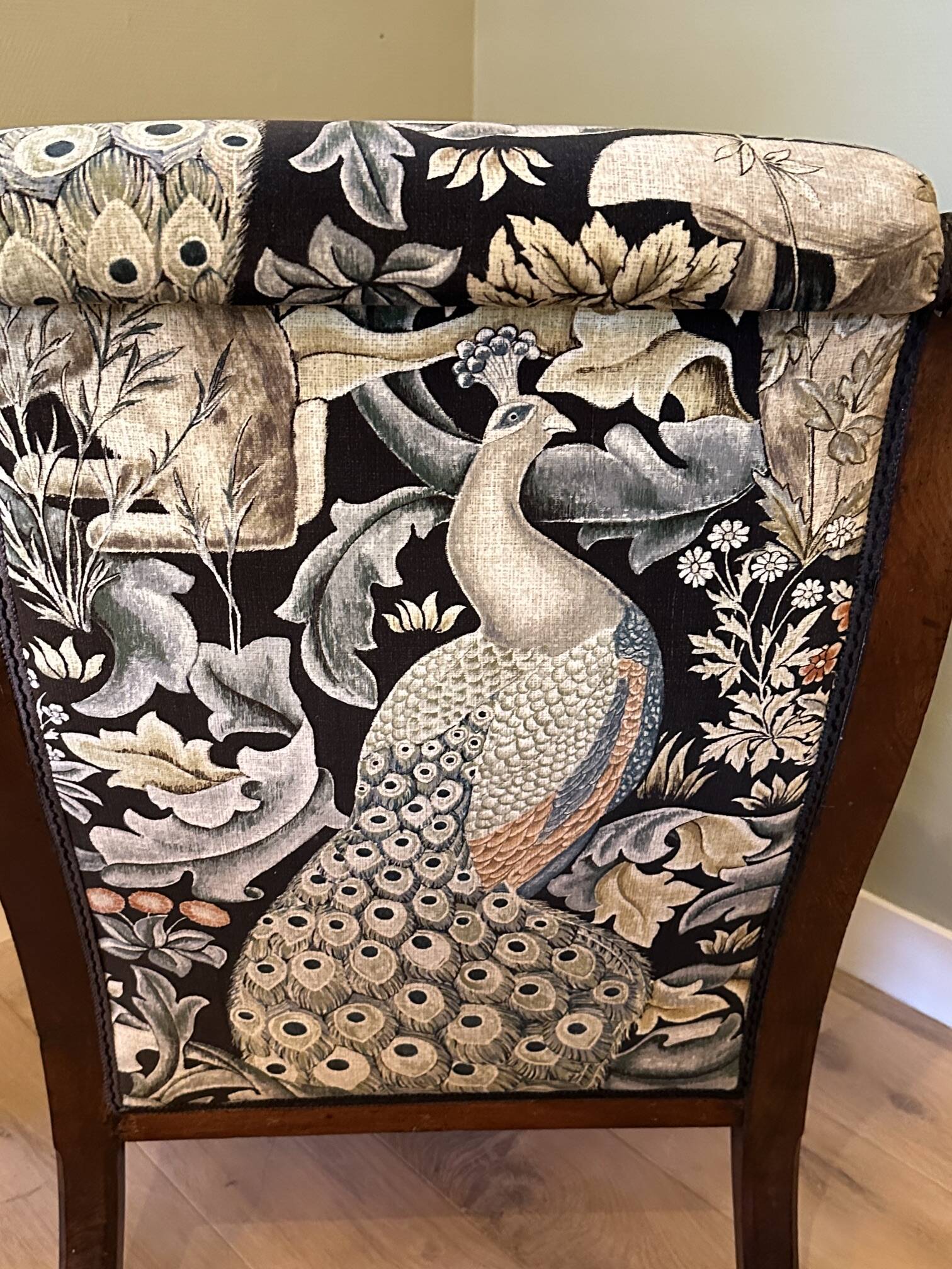 Victorian armrest chair