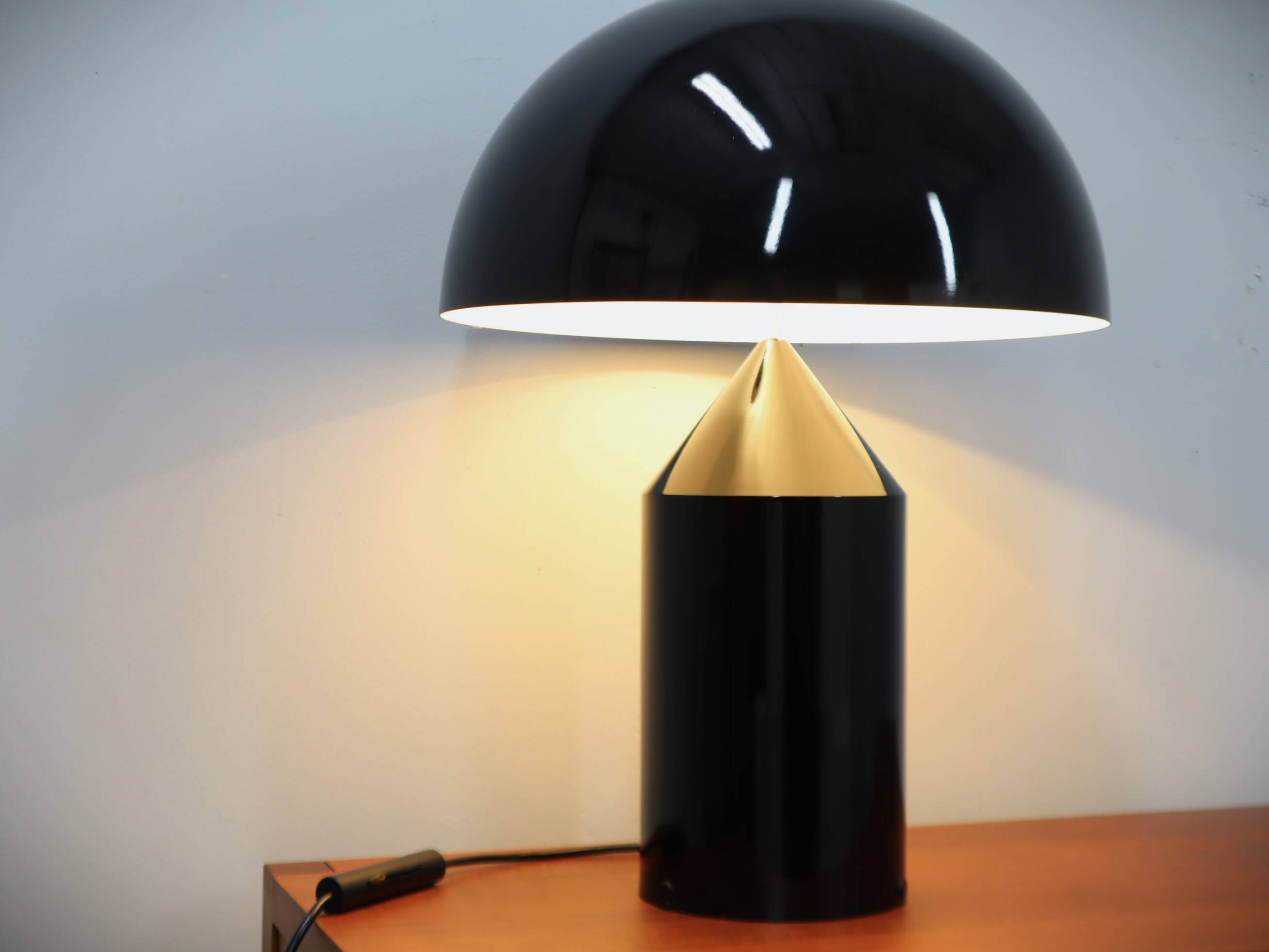 Lampe de table Oluce Atollo 233 Vico Magistretti grande version précoce des années 1980