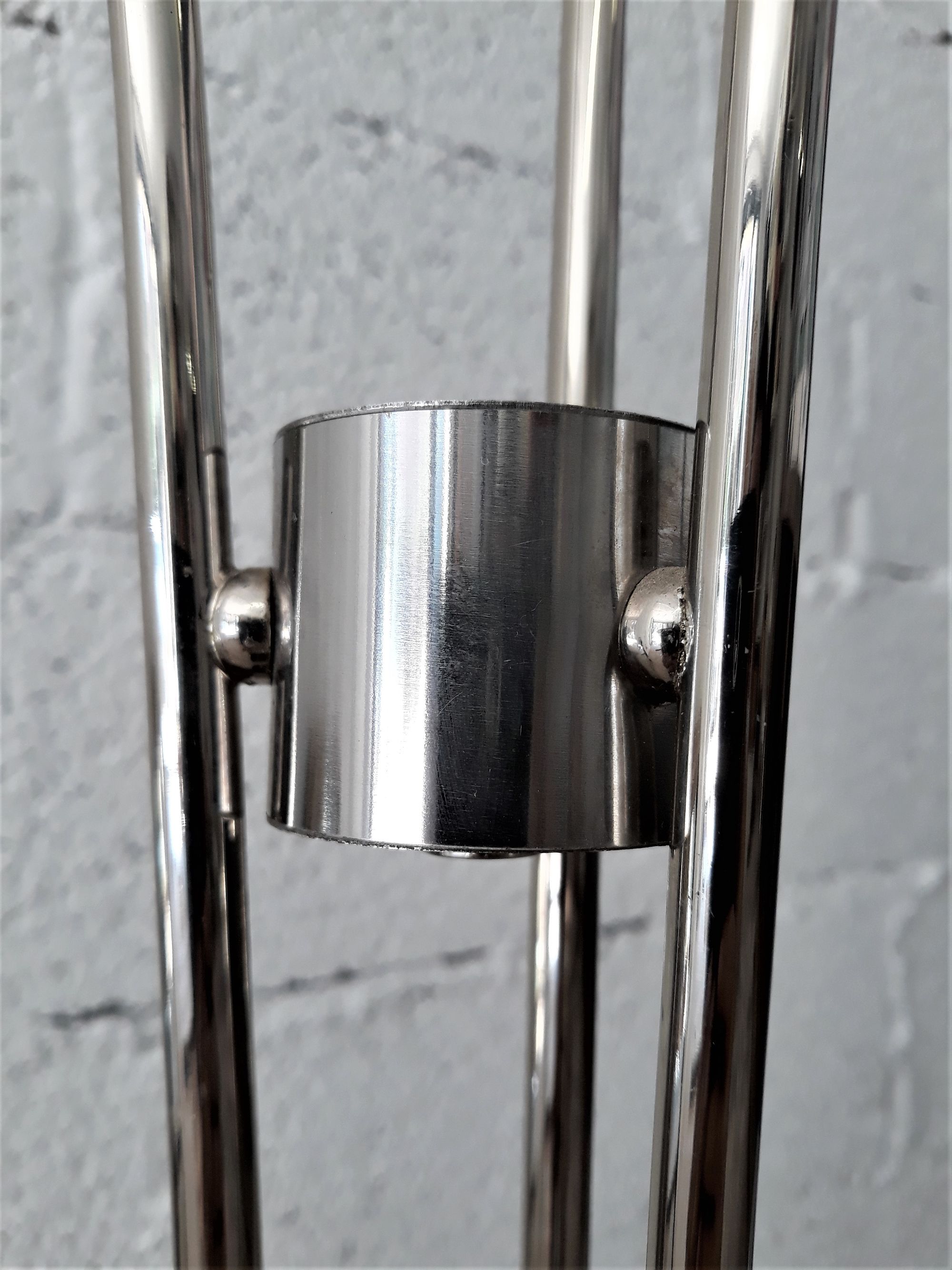 Large lamp on foot / Lamplamp flowers stainless and chrome / Vintage 1960 - 1970