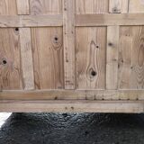 Armoire vintage René Gabriel en chêne à 2 portes d’époque reconstruction.