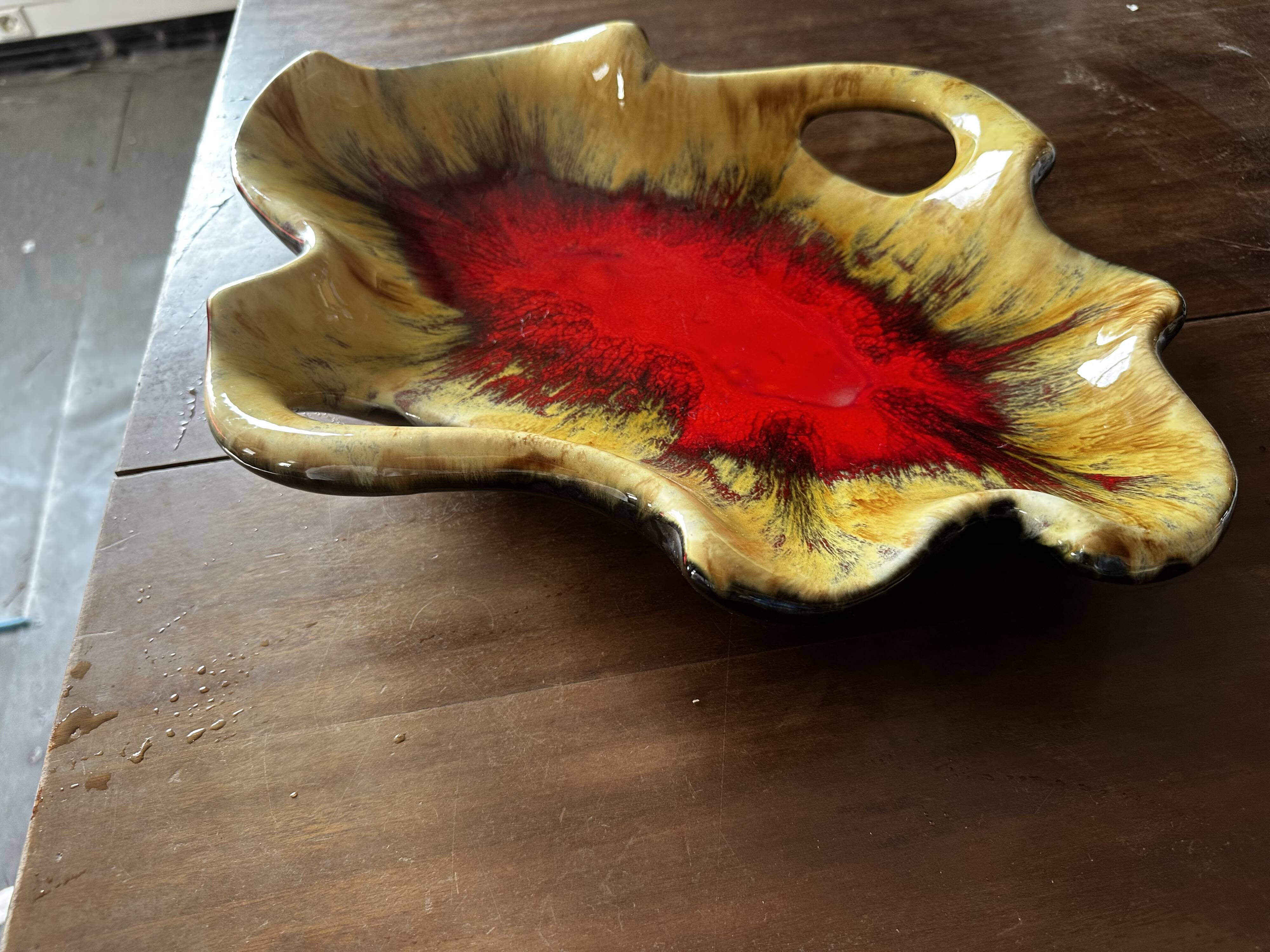 Large Vallauris glazed ceramic bowl/trinket dish, signed JAC - 40/30