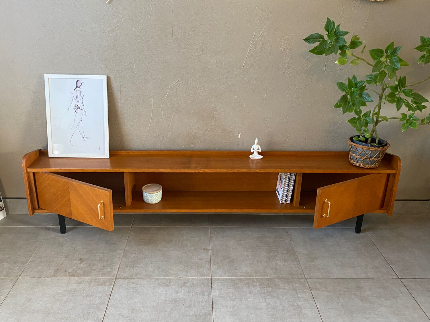 Vintage sideboard (shallow)