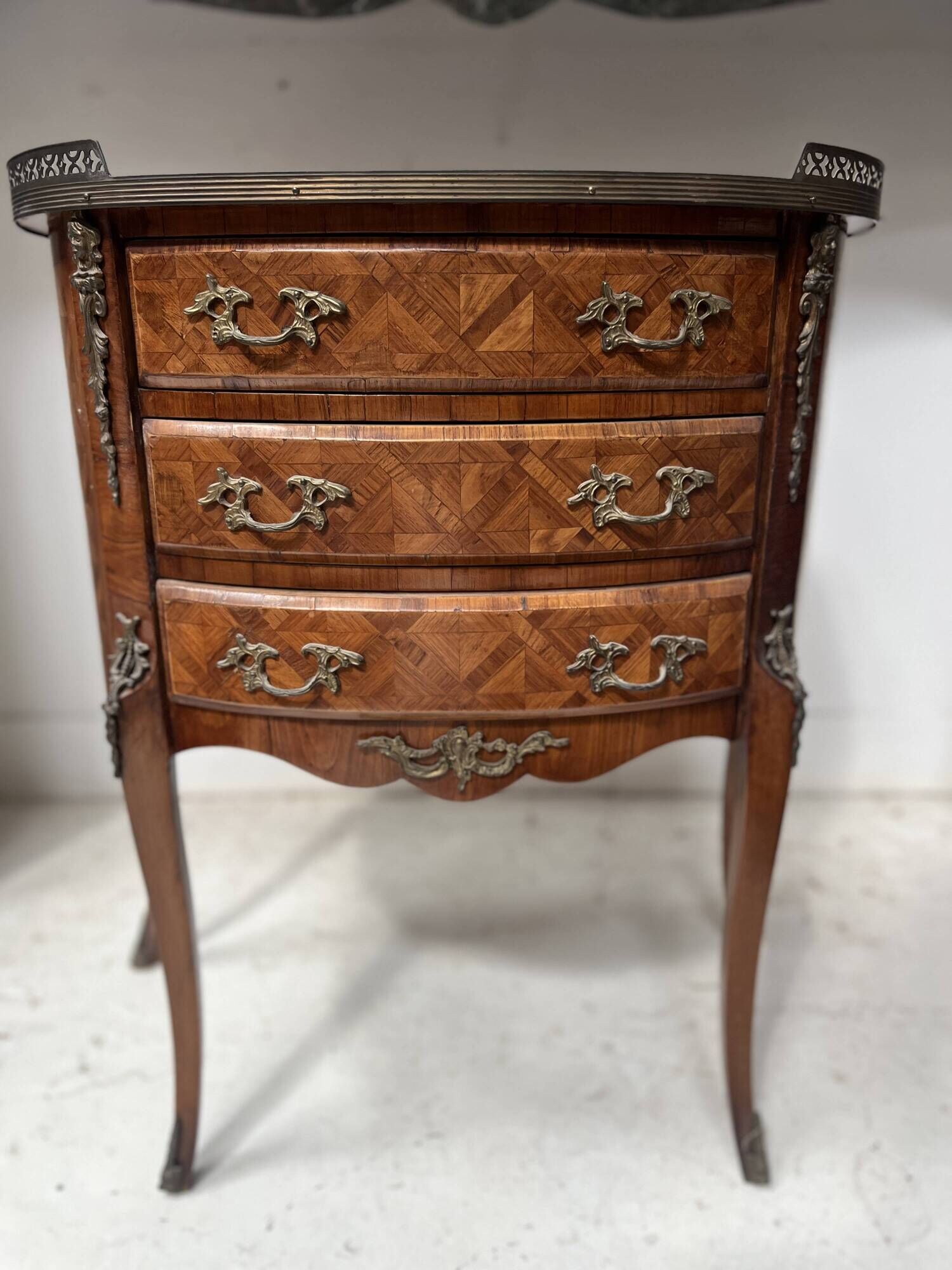 Half-moon commode in Louis XV style with cube marquetry from the 20th century.