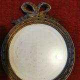 Louis XVI round wooden frame