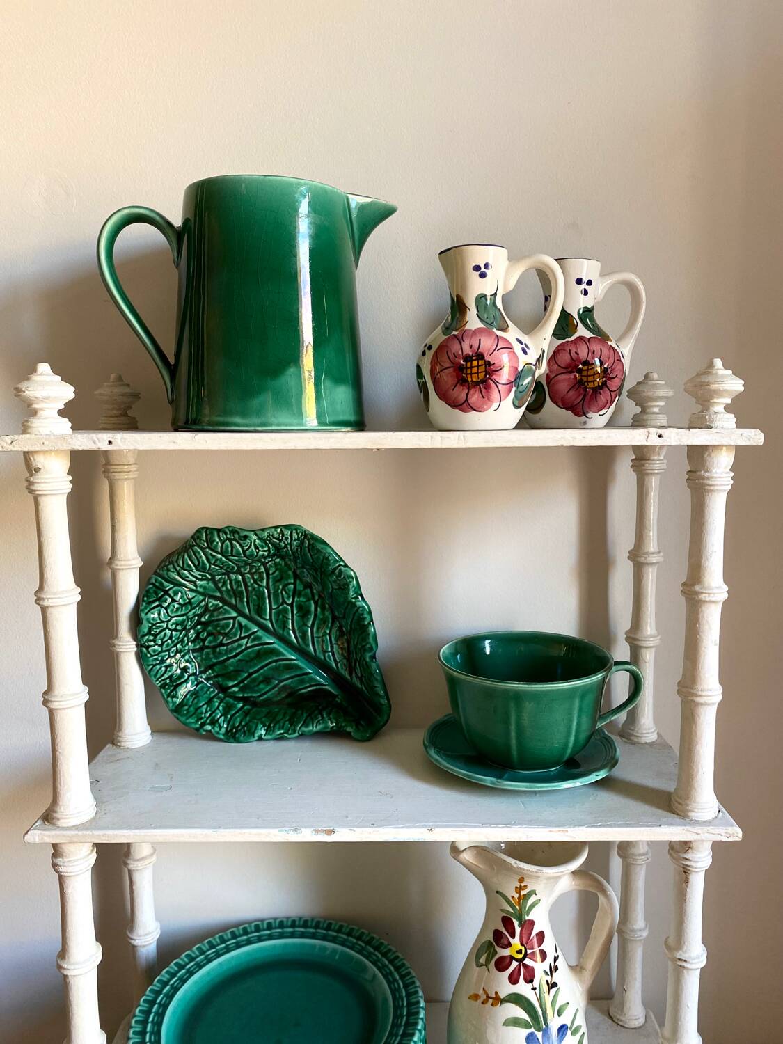 Small ceramic cabbage leaf dish