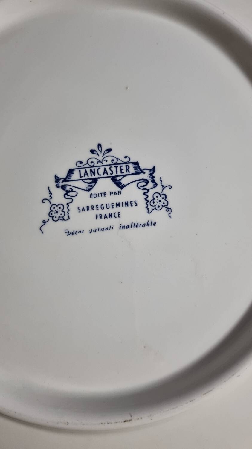 Sarreguemines pie dishes and salad bowls