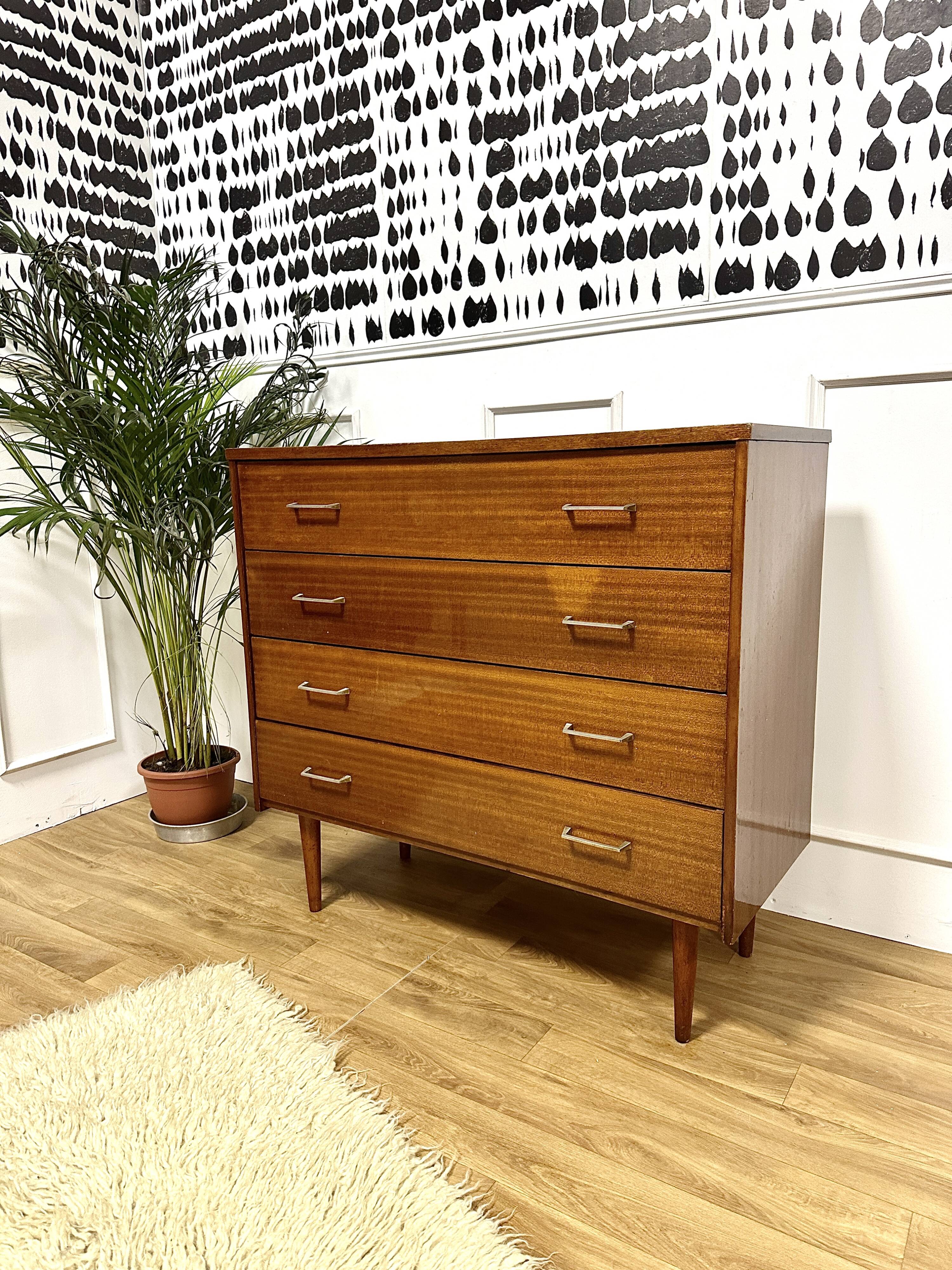 Vintage chest of drawers bobbin feet