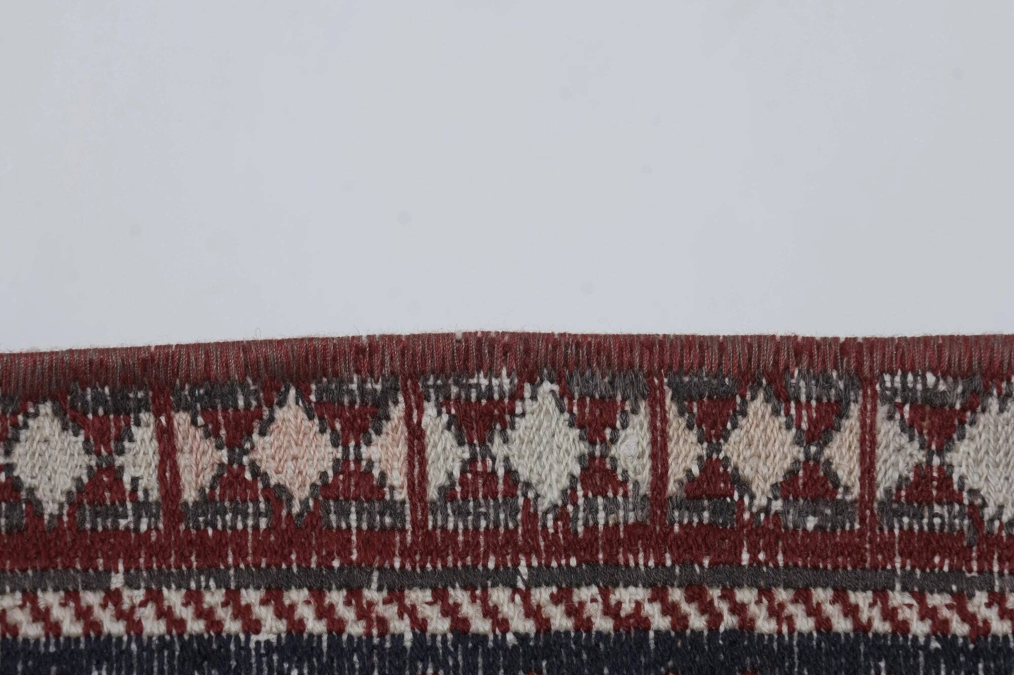 Vintage Turkish kilim handwoven 107x186 cm