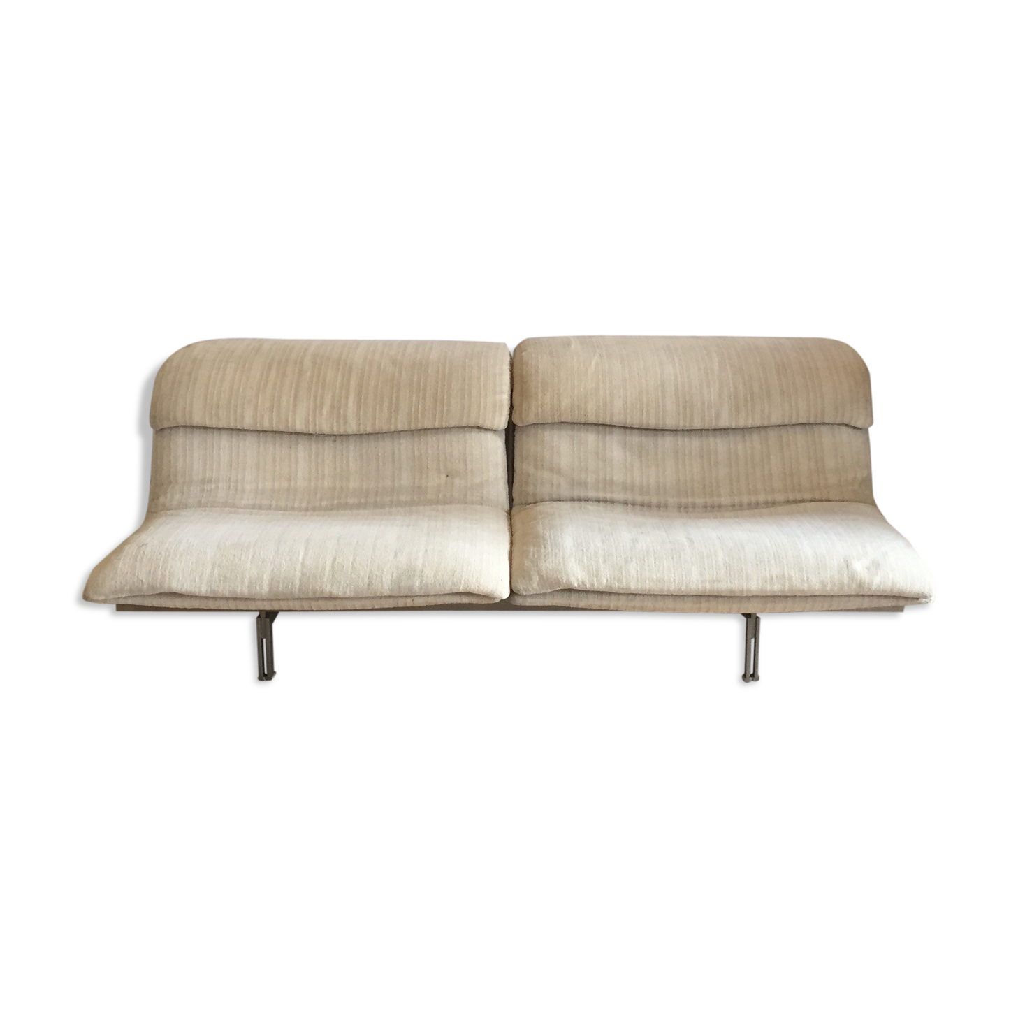 Sofa by designer Giovanni Offredi for Saporiti, Wave model