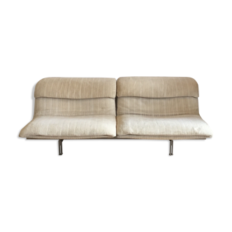 Sofa by designer Giovanni Offredi for Saporiti, Wave model