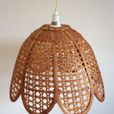 Suspension rotin forme fleur