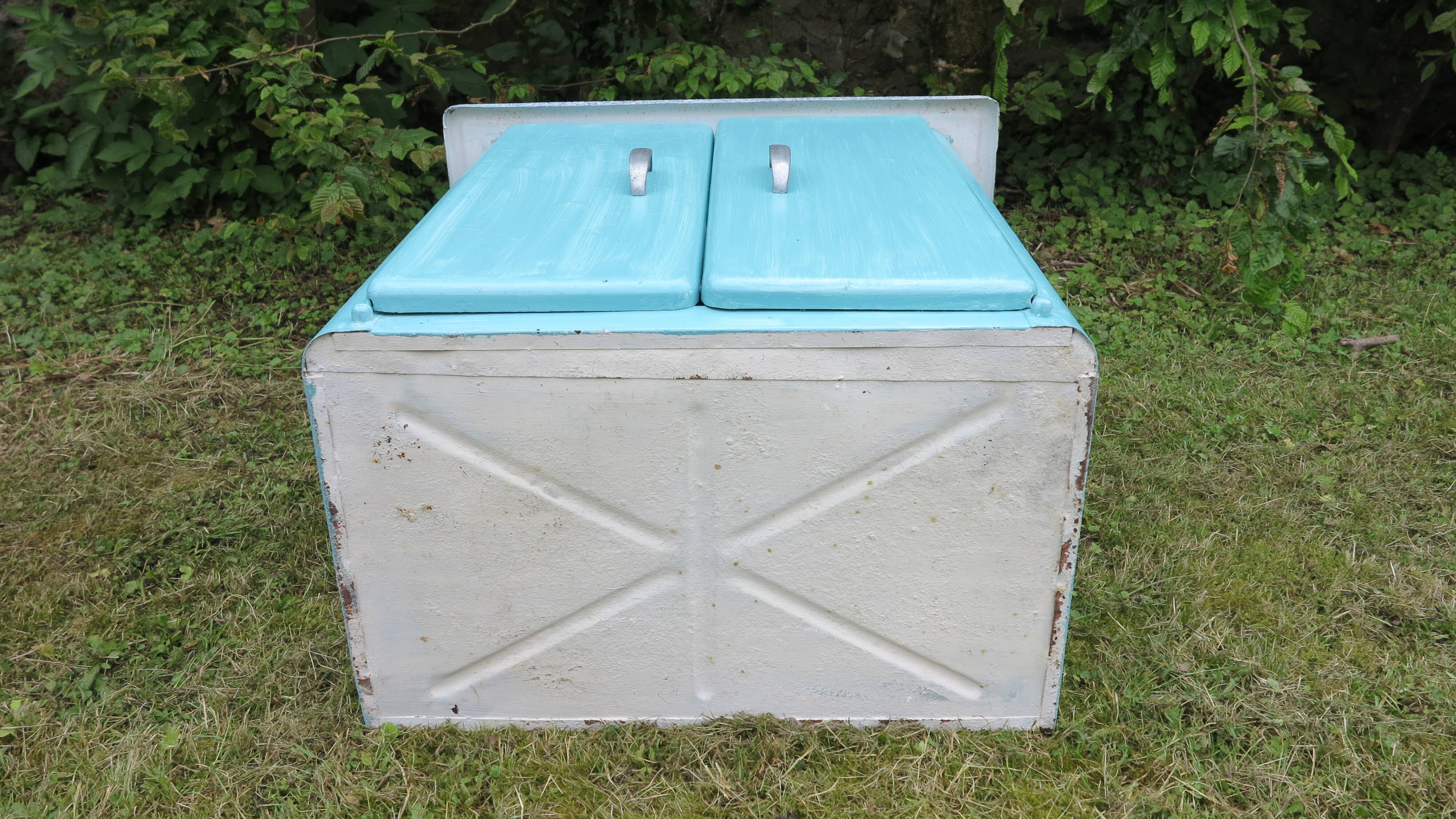 petit buffet métal à deux portes