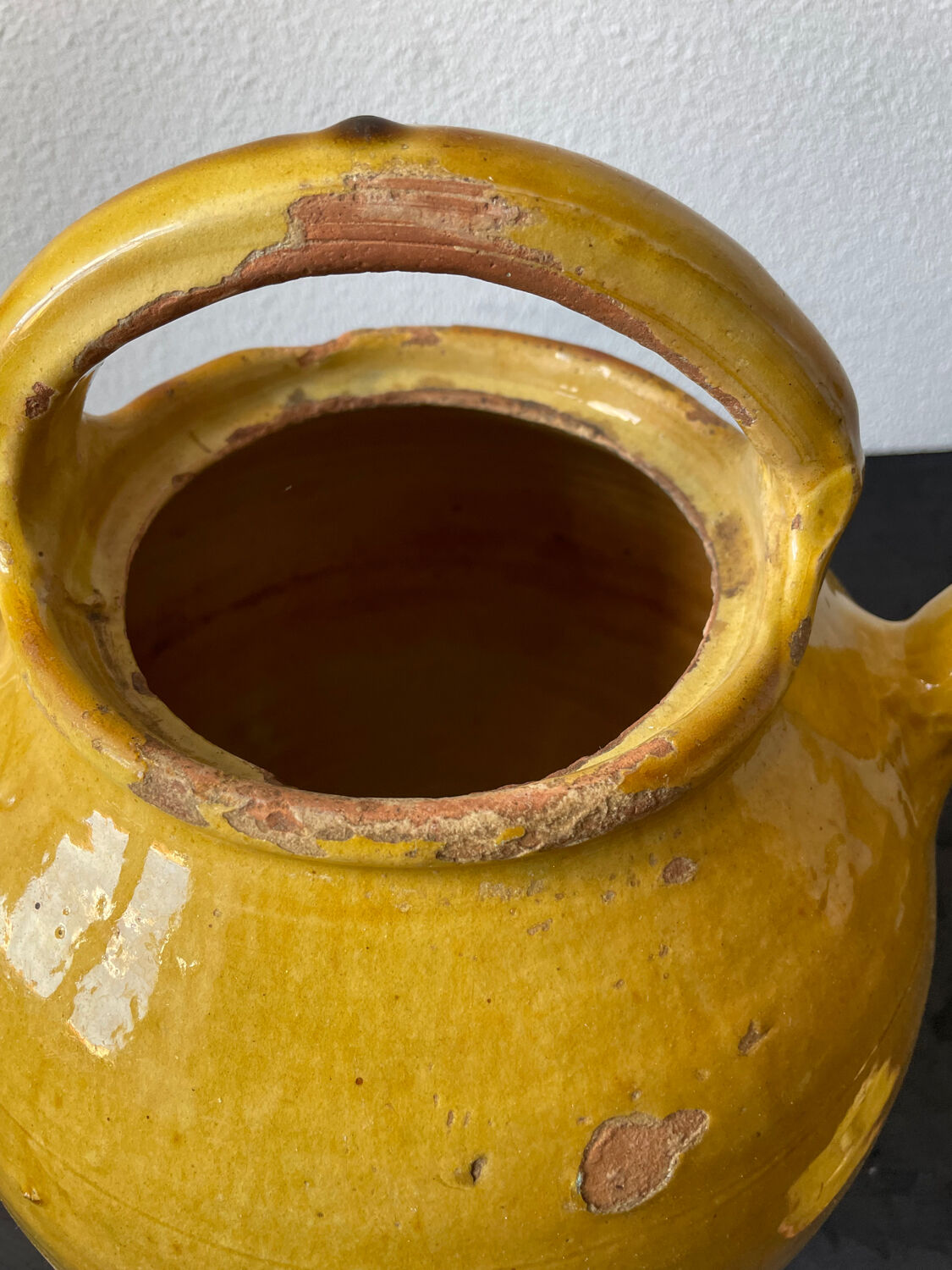 Cruche gargoulette chevrette en terre cuite jaune vernissé XIX eme siècle