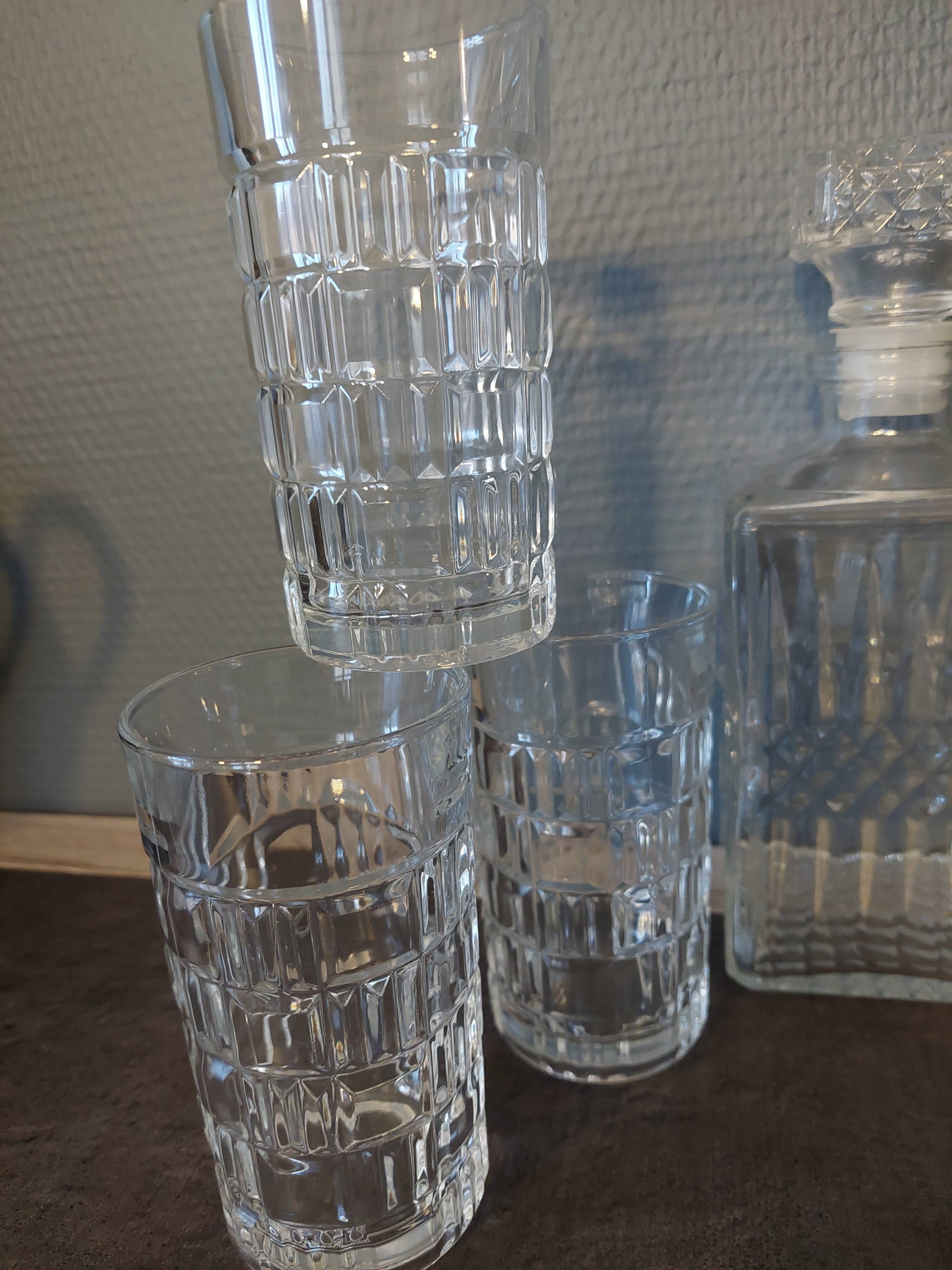 Whisky glasses and decanter