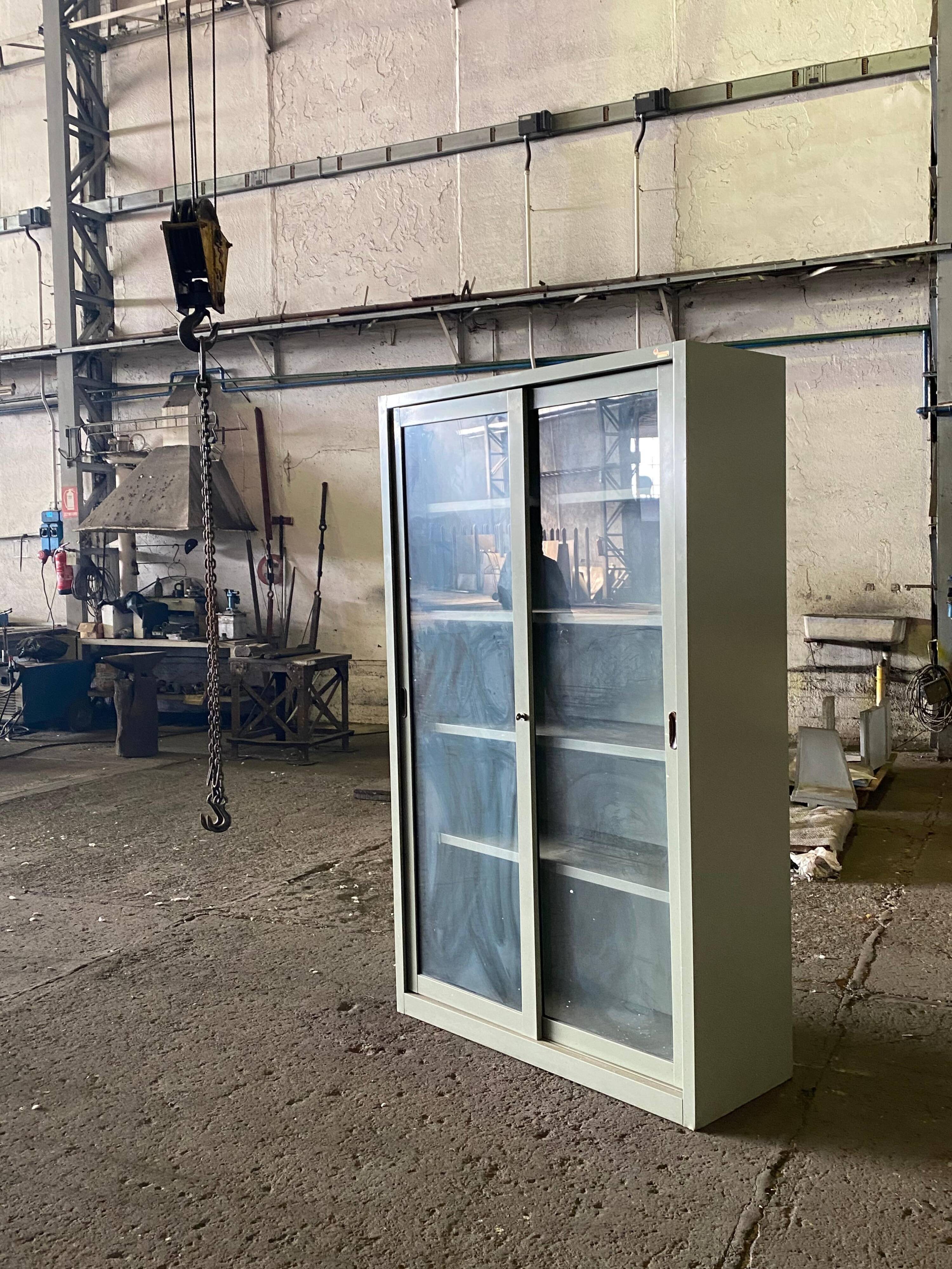 1960s Industrial Vitrine in Metal, Italian Mid-Century Furniture