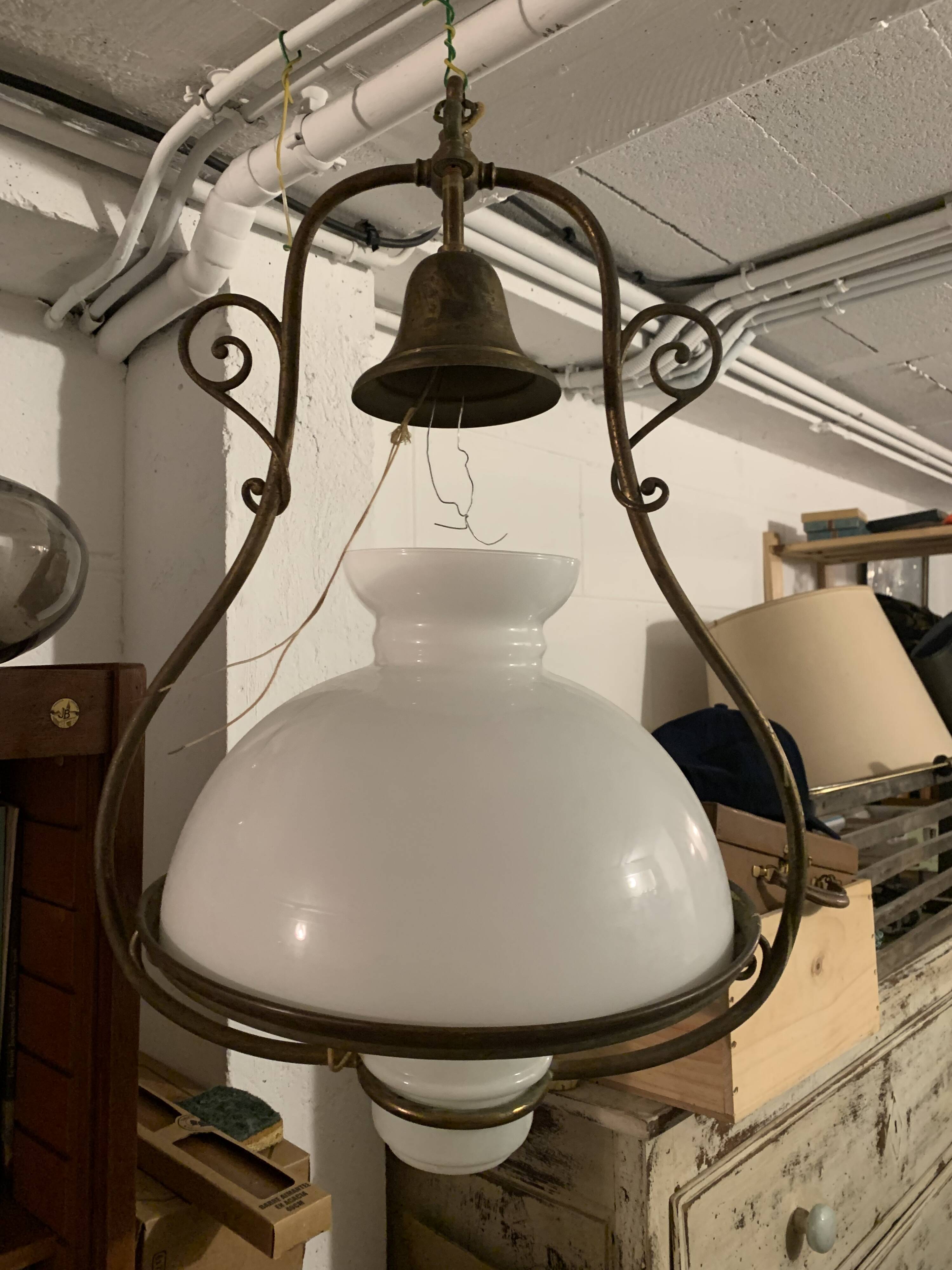 Suspension in opaline and brass