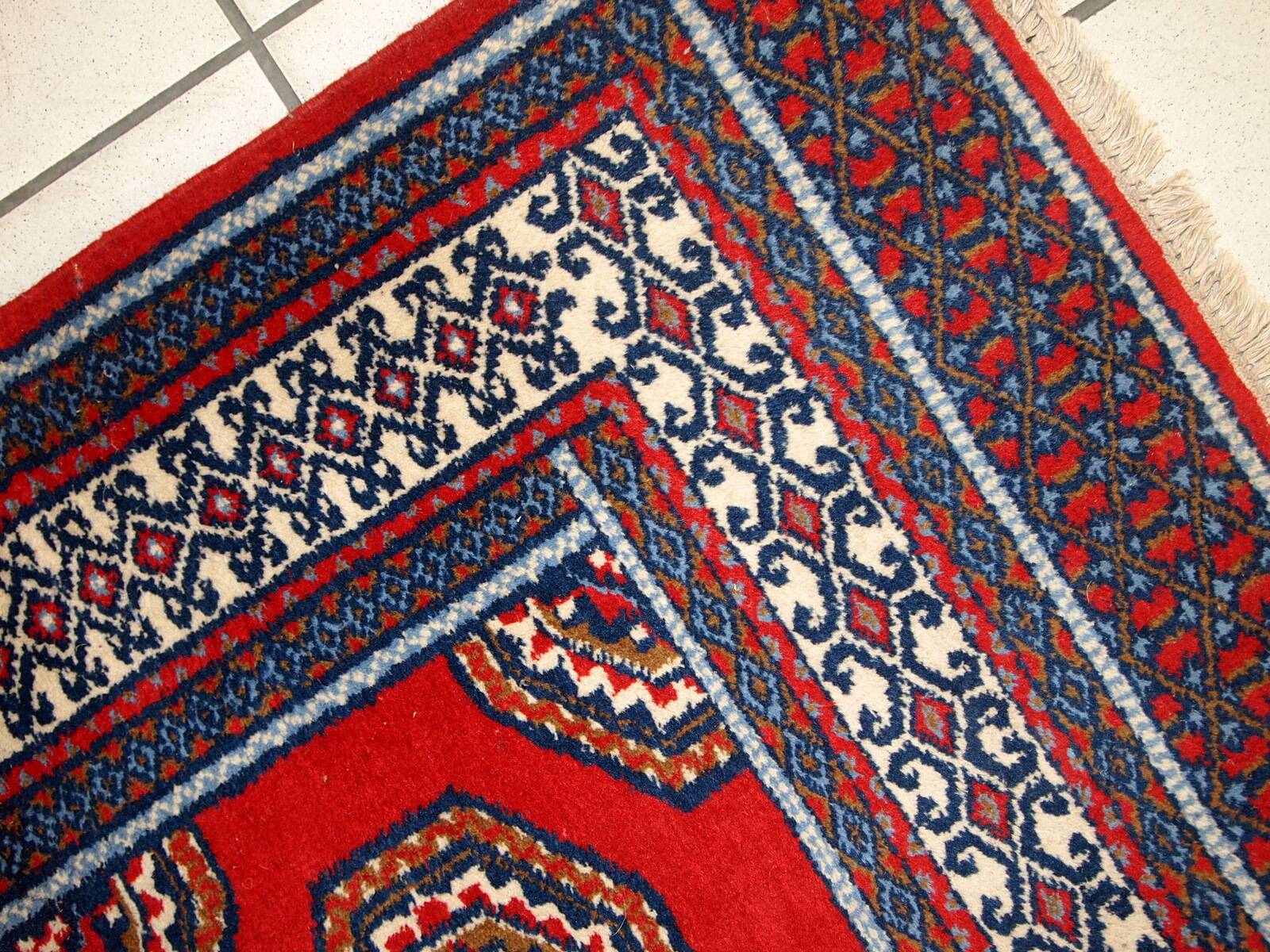 Tapis Vintage Indo-Mahal, Années 1970, Élégance et Artisanat