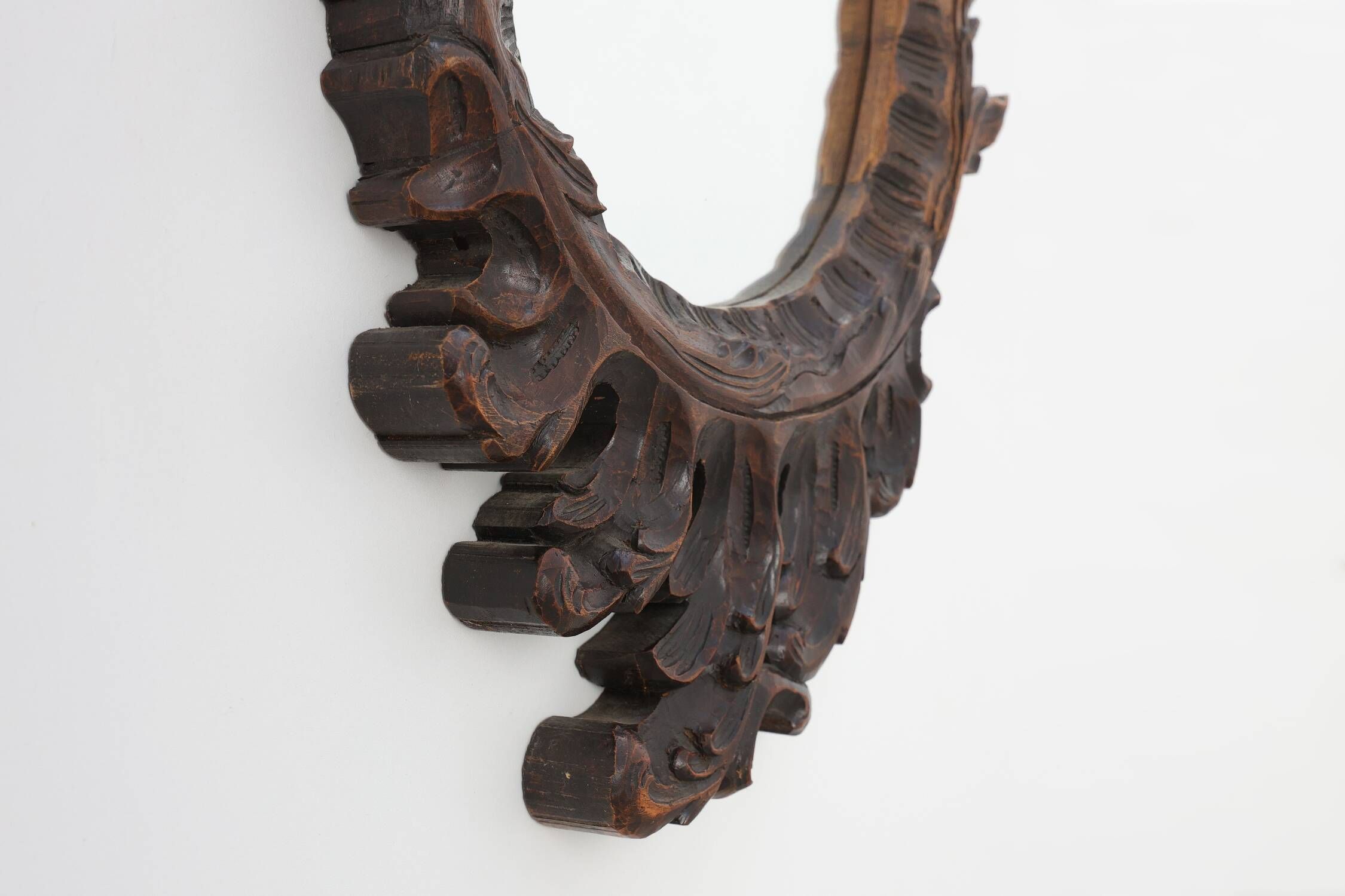Rococo Style Carved Wooden Mirror with Cartouche-Shaped Glass, Italy