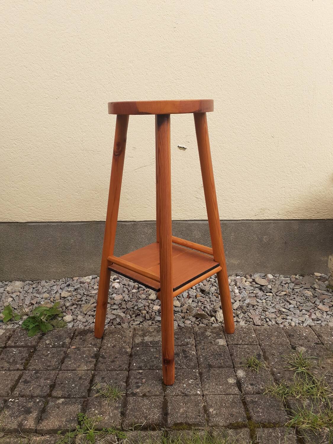 Pine bar stool