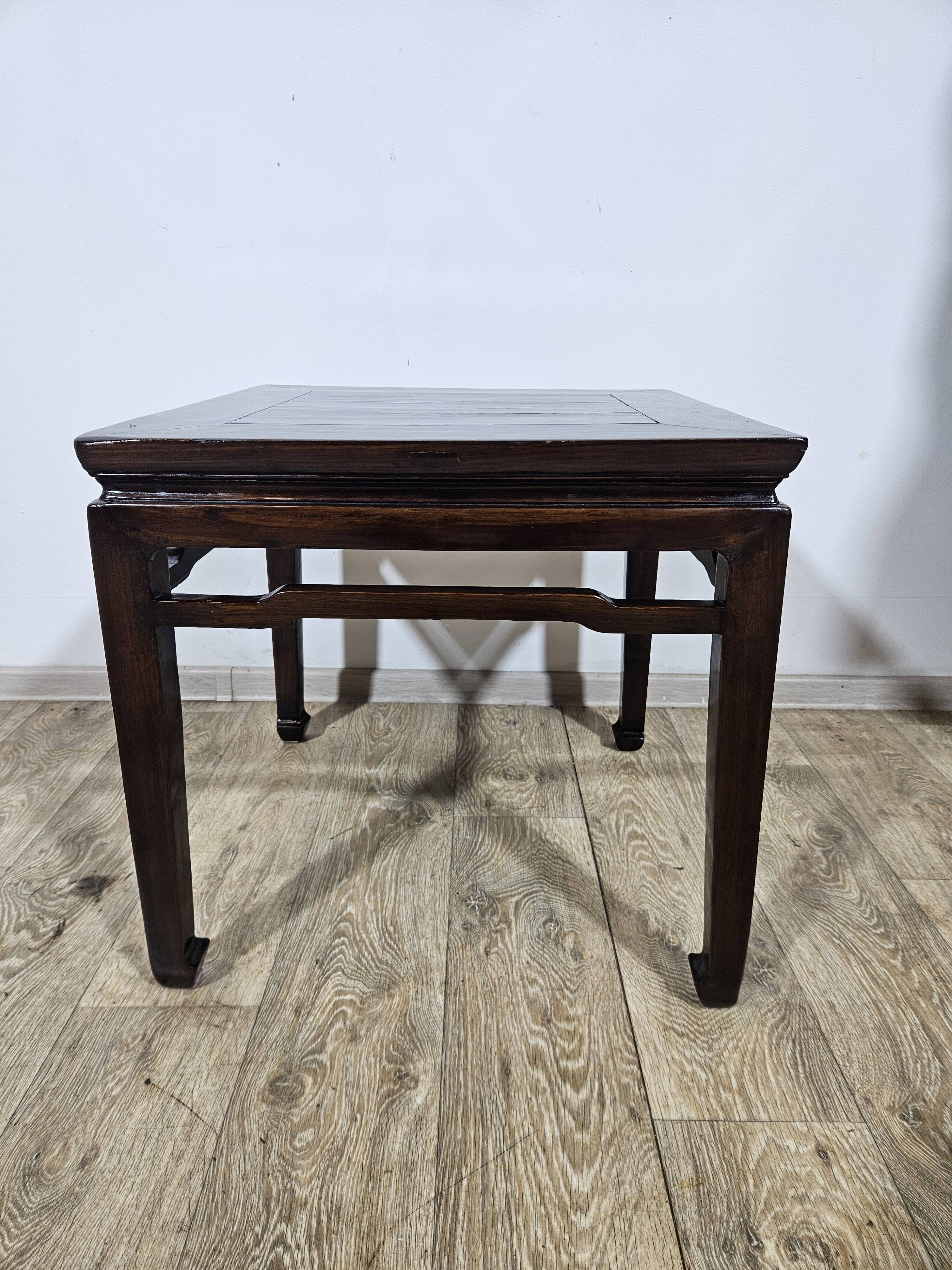 Chinese coffee table from the 19th century Qing Dynasty in Ming style