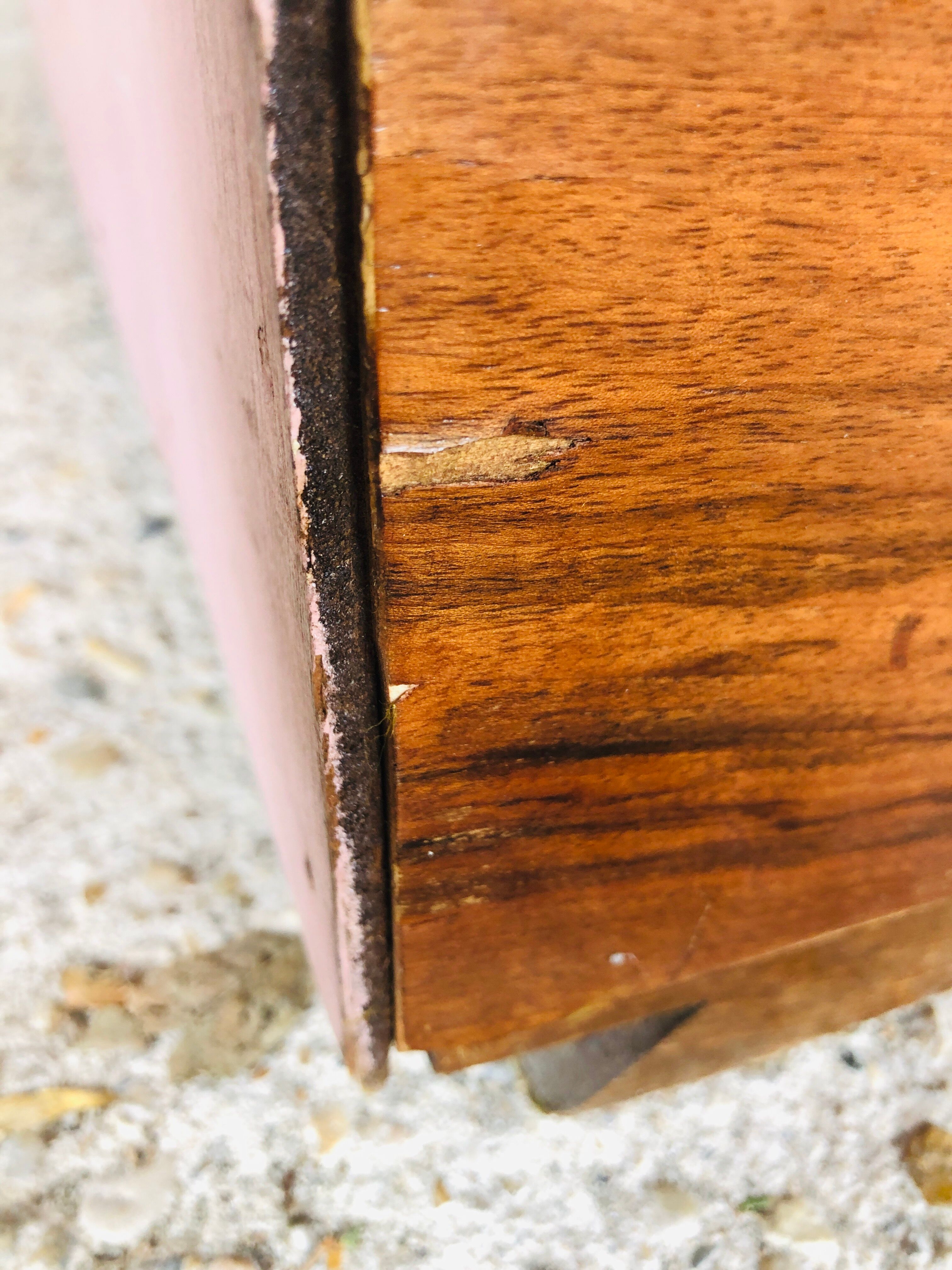 Art Deco chest of drawers in flambé walnut veneer circa 30's/ 40's