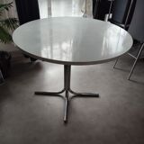 Vintage round table chrome legs