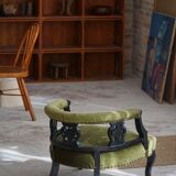 Victorian English decorative chair, velvet and wood, late 19th century.