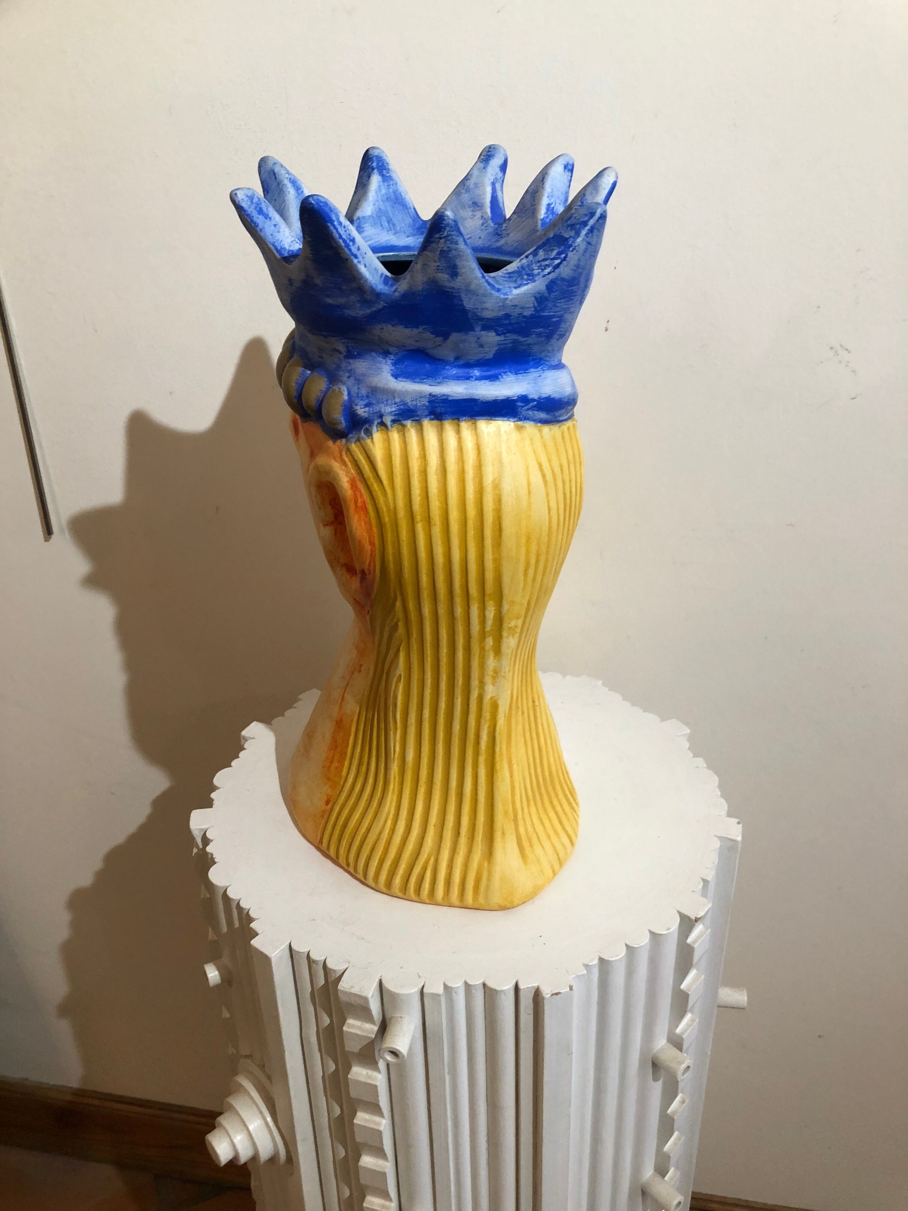 Vase head of a king Saint Clement