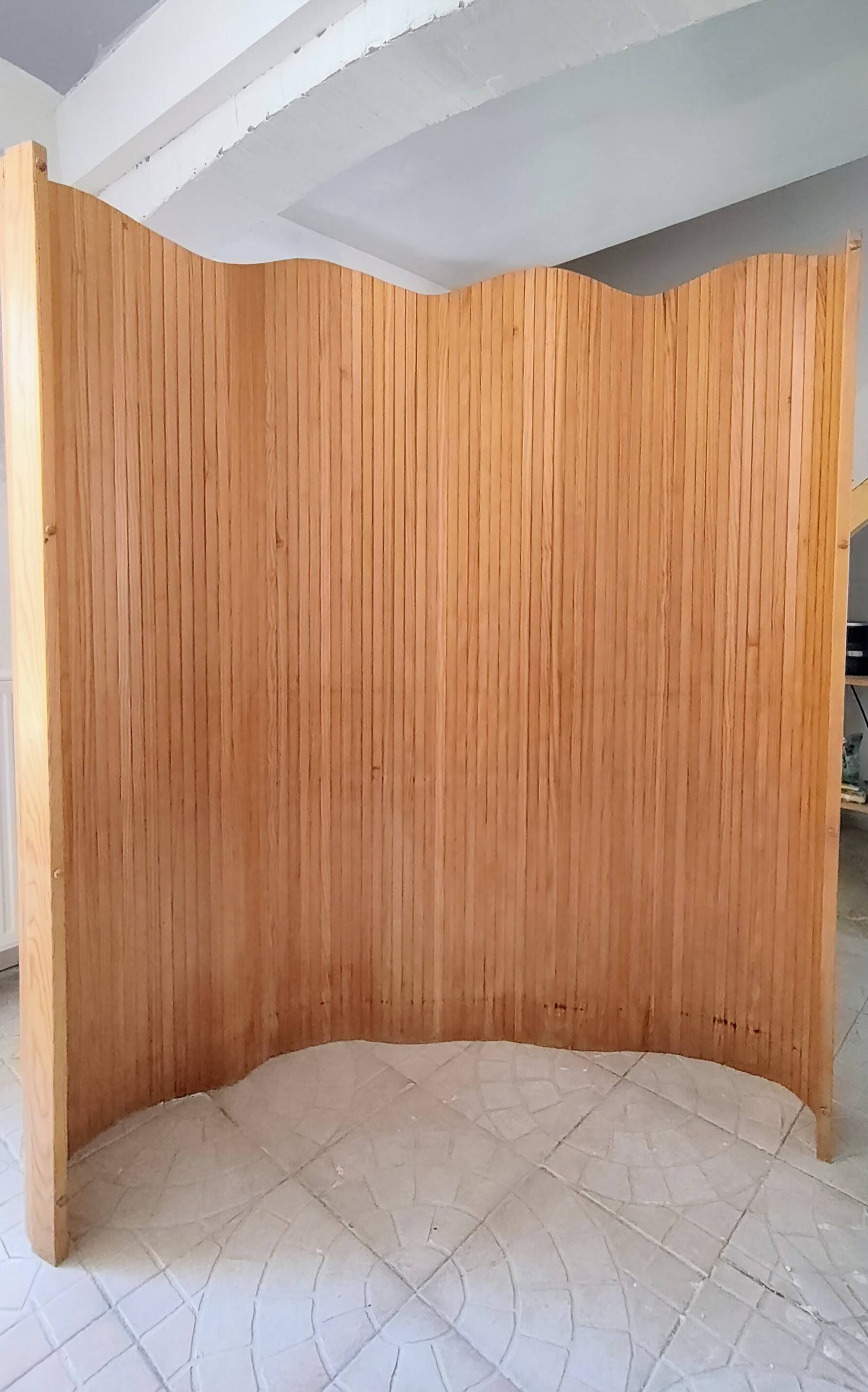 Vintage wooden wavy screen by Baumann