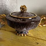 Sucrier en céramique Vallauris bordeaux et dorée par Marius Giuge