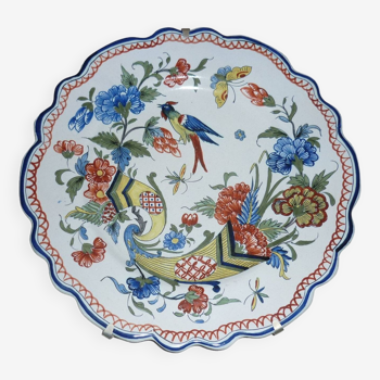 Decorative ceramic bird and cornucopia plate