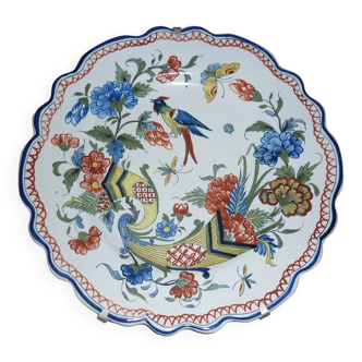 Decorative ceramic bird and cornucopia plate