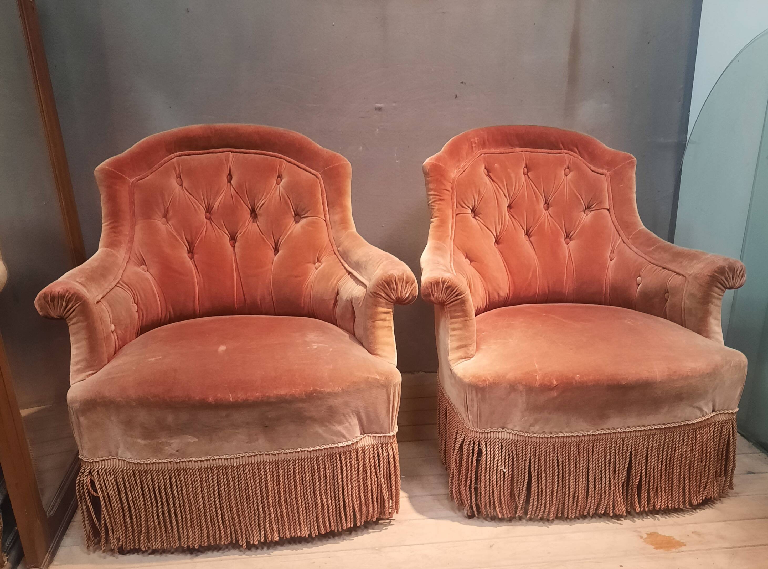 Paire de fauteuils crapaud