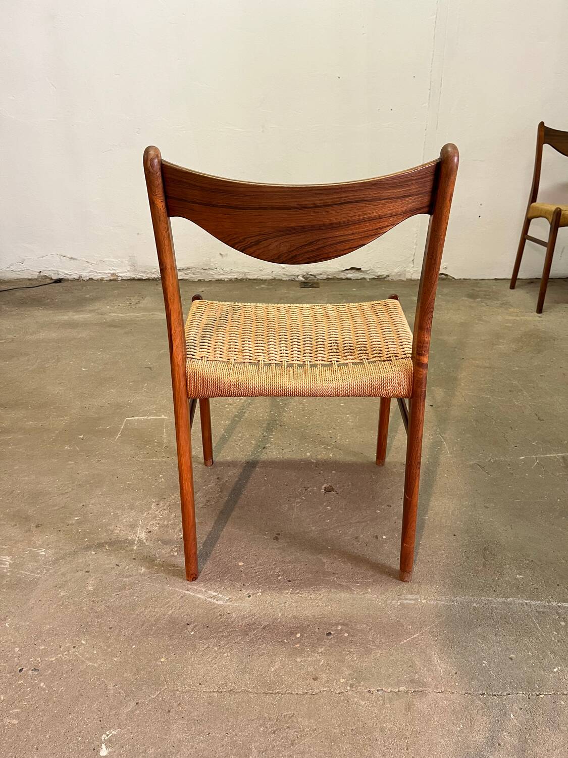 6 Scandinavian chairs in rope