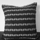 Housse de coussin en pagne tissé