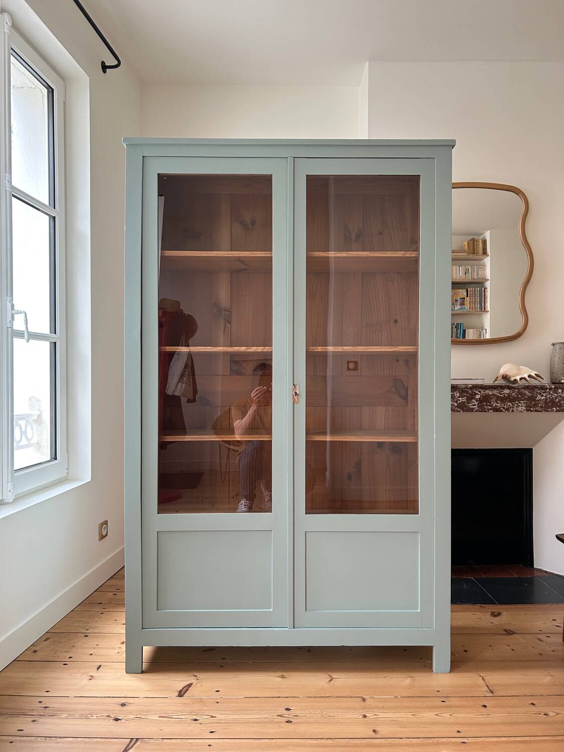 Parisian glass cabinet (renovated)
