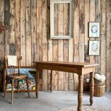 Table with turned legs in solid oak (renovated)